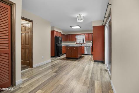 47 Canterbury Road Clifton Park NY 12065