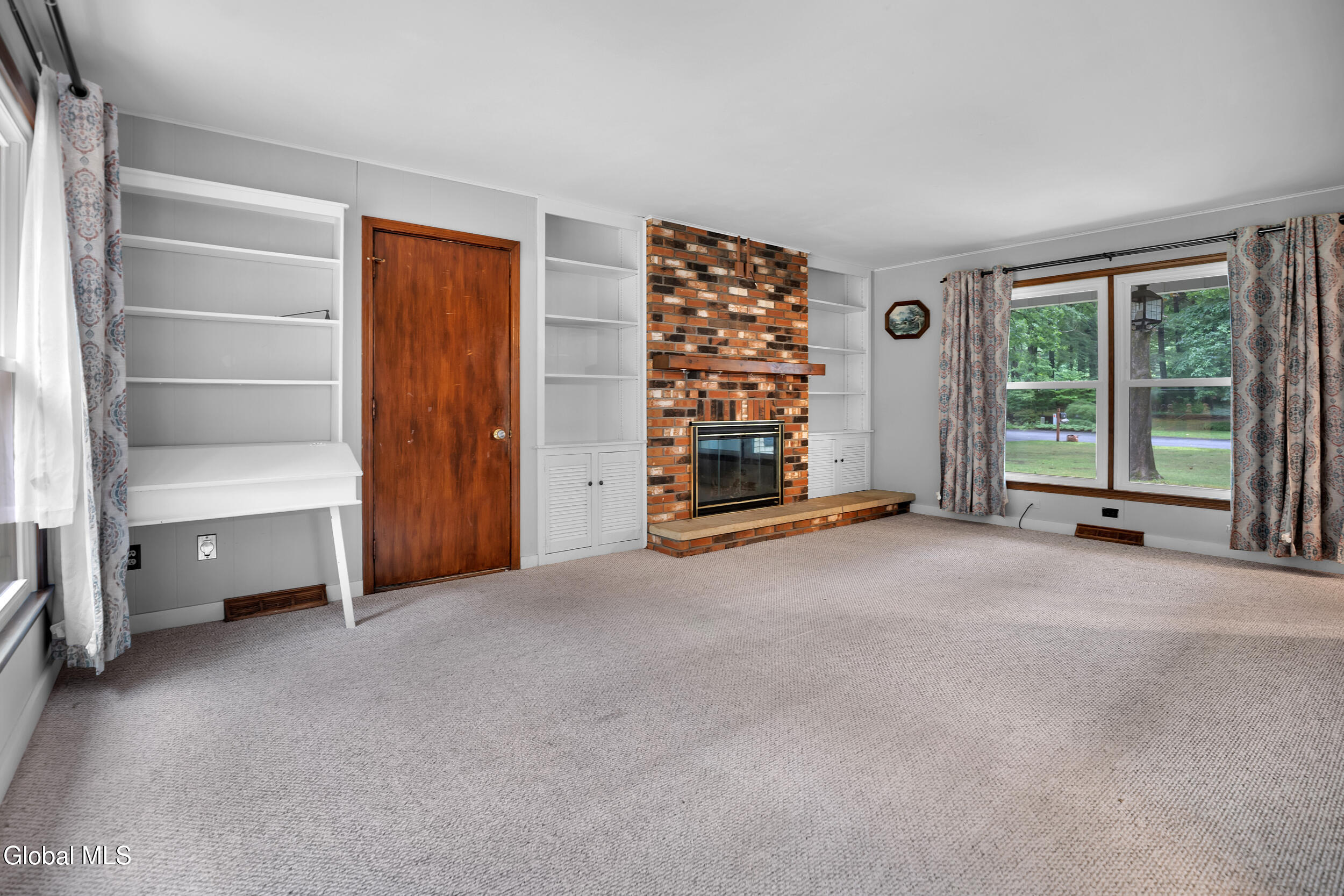 47 Canterbury Road Clifton Park NY 12065