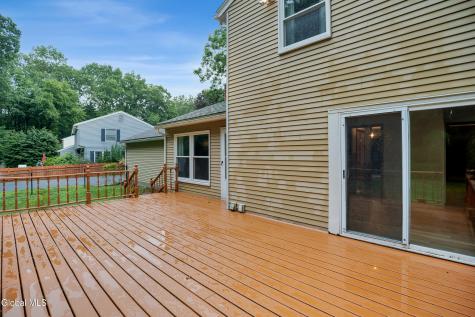 47 Canterbury Road Clifton Park NY 12065