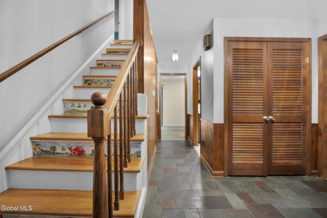 47 Canterbury Road Clifton Park NY 12065