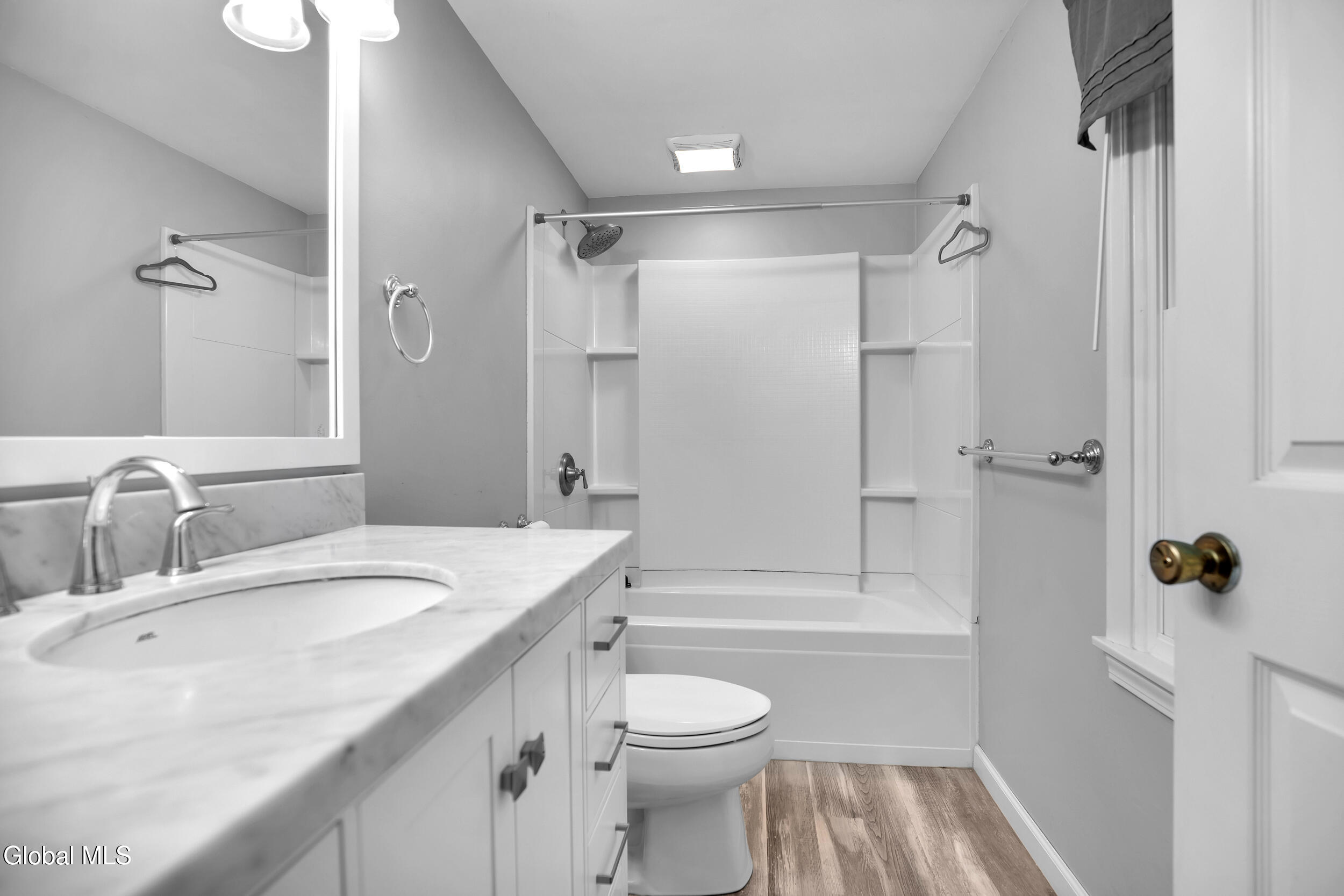 47 Canterbury Road Clifton Park NY 12065