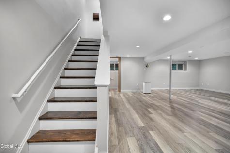47 Canterbury Road Clifton Park NY 12065