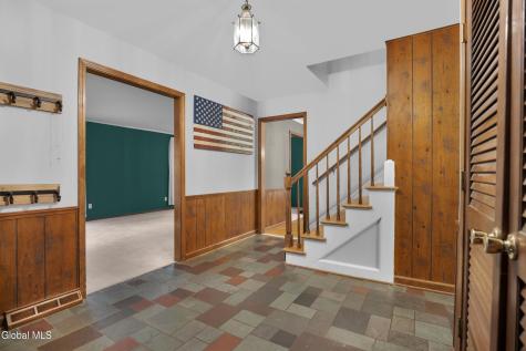 47 Canterbury Road Clifton Park NY 12065