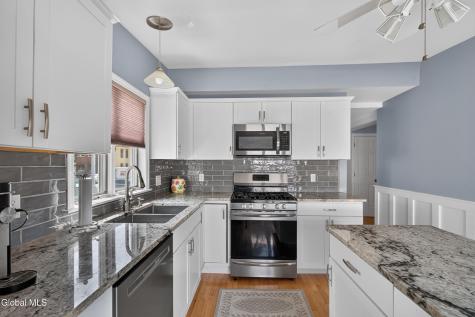 809 Thompson Street Schenectady NY 12306