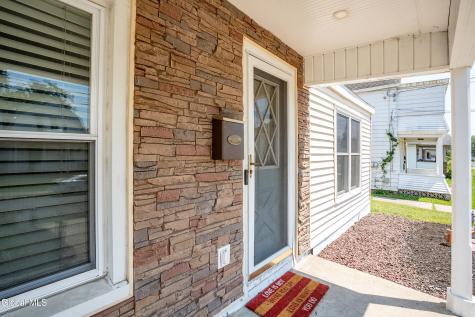 809 Thompson Street Schenectady NY 12306