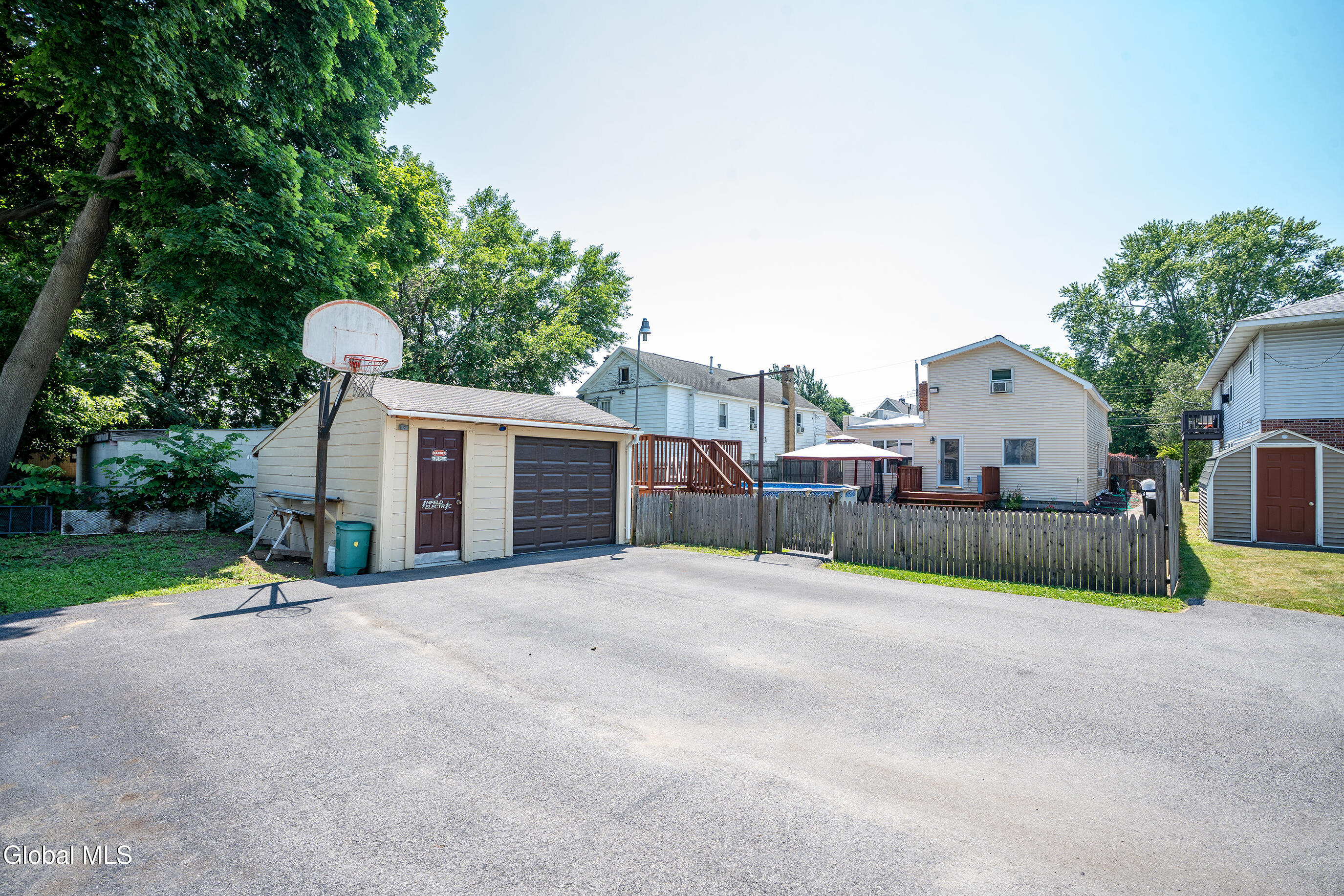 809 Thompson Street Schenectady NY 12306