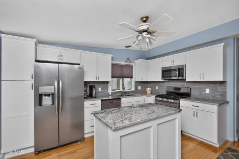 809 Thompson Street Schenectady NY 12306