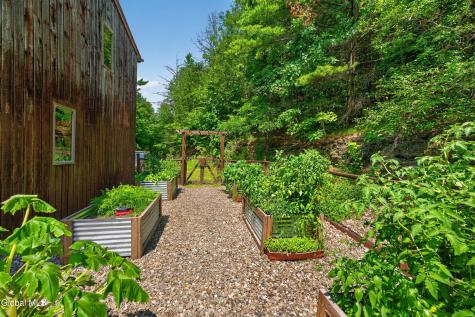 178 Blodgett Hill Road Coeymans Hollow NY 12046
