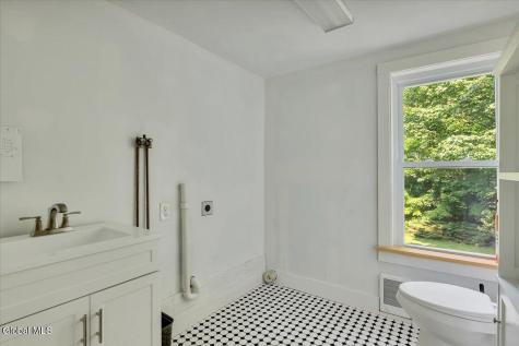 18 Gaffney Lane Kinderhook NY 12106