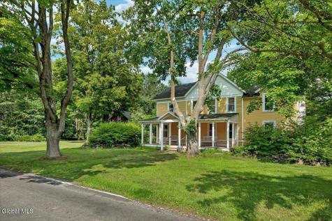 18 Gaffney Lane Kinderhook NY 12106