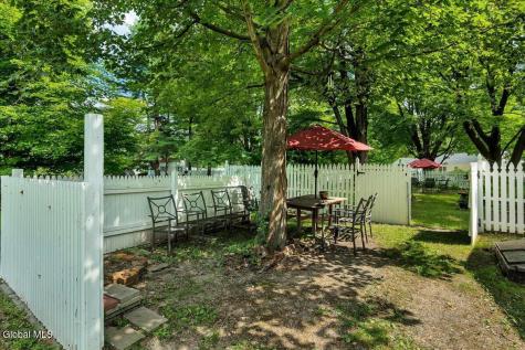 18 Gaffney Lane Kinderhook NY 12106