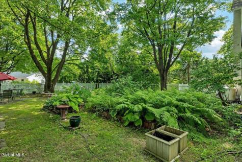 18 Gaffney Lane Kinderhook NY 12106