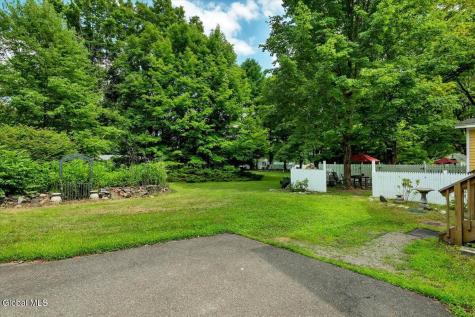 18 Gaffney Lane Kinderhook NY 12106