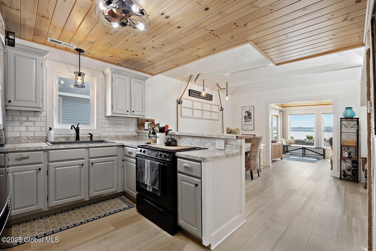8 Riley Cove Road Malta NY 12020