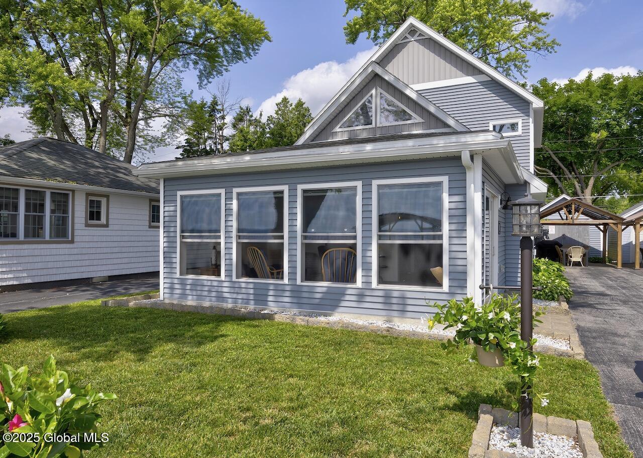 8 Riley Cove Road Malta NY 12020