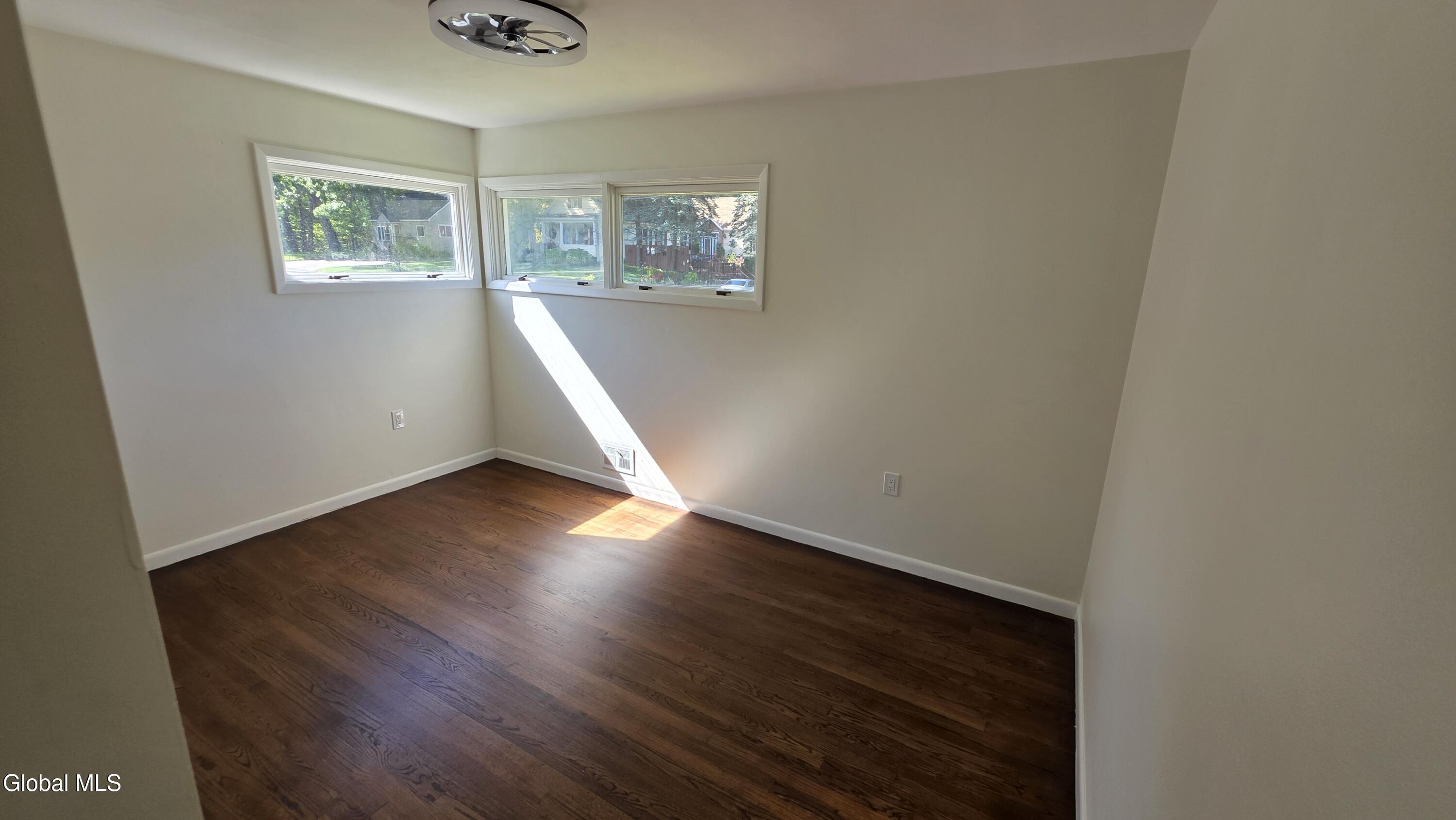 72 Cordell Road Schenectady NY 12304