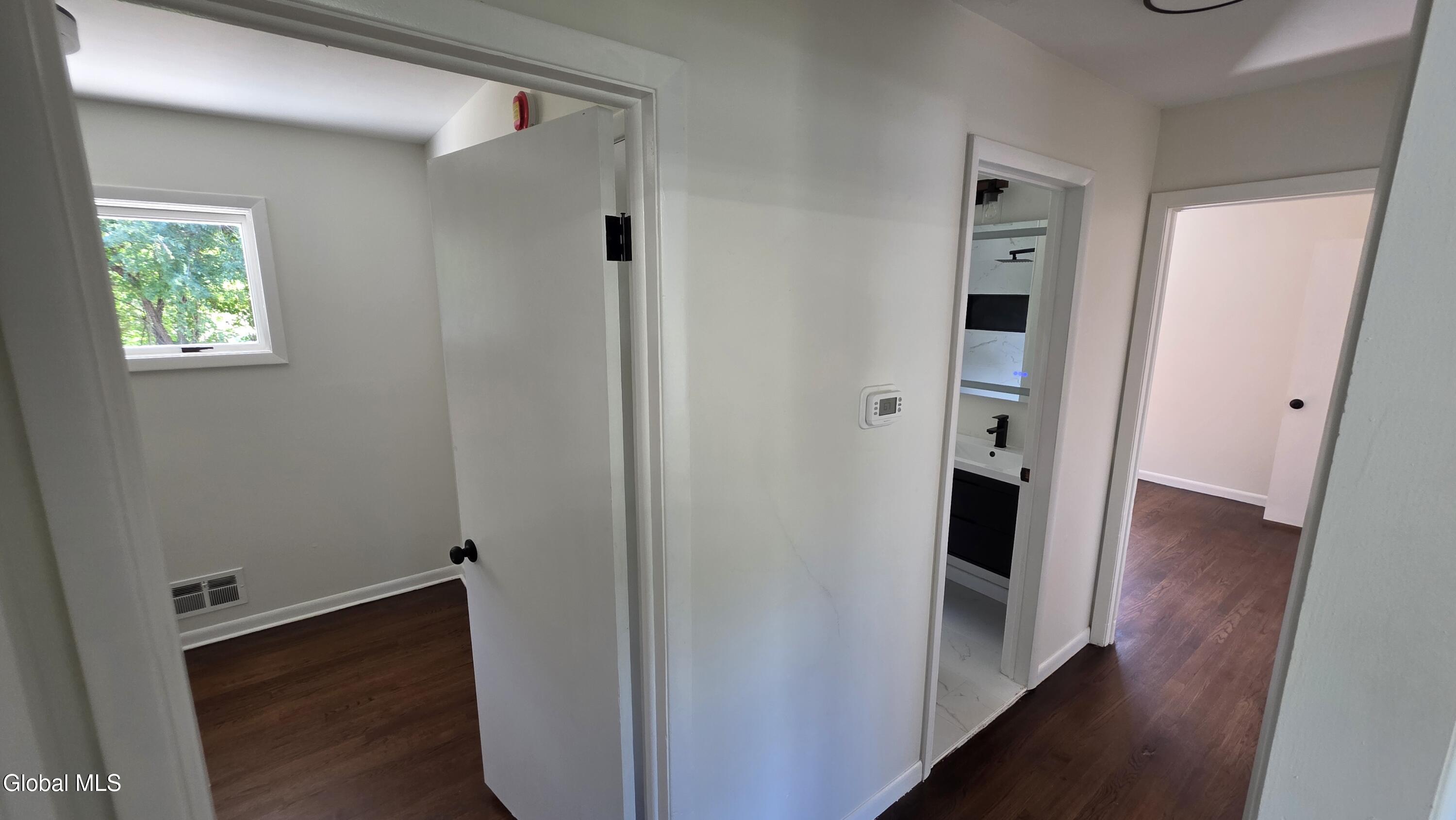 72 Cordell Road Schenectady NY 12304