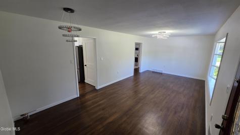 72 Cordell Road Schenectady NY 12304