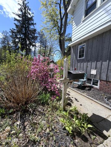 634 Glen Street Queensbury NY 12804