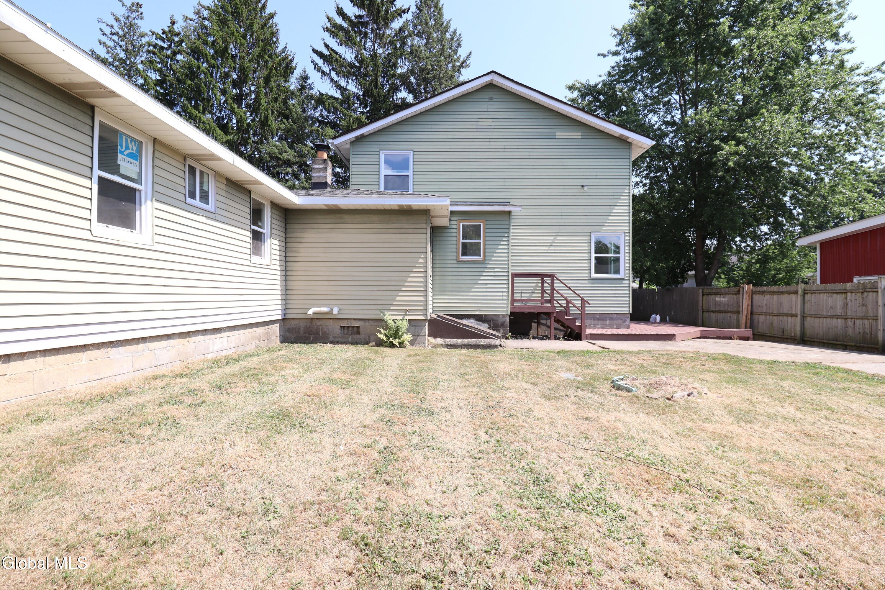 9 Rhode Island Avenue Rensselaer NY 12144