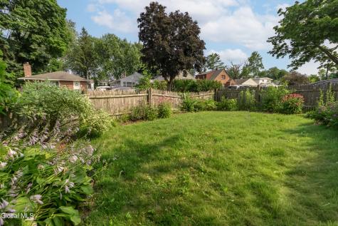 3 Fordham Court Albany NY 12209