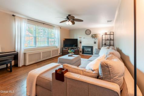3 Fordham Court Albany NY 12209