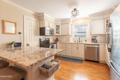 3 Fordham Court Albany NY 12209