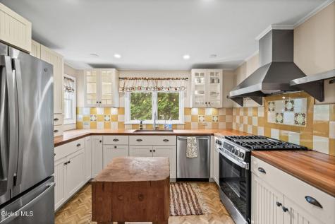 324 Lake Avenue Saratoga Springs NY 12866
