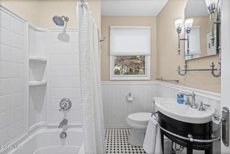 324 Lake Avenue Saratoga Springs NY 12866