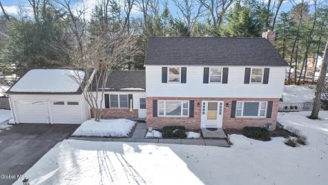 15 Cedarwood Drive Queensbury NY 12804