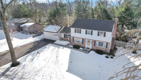 15 Cedarwood Drive Queensbury NY 12804