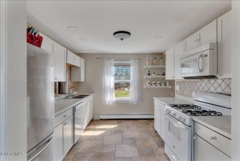134 Polsin Drive Rotterdam NY 12303
