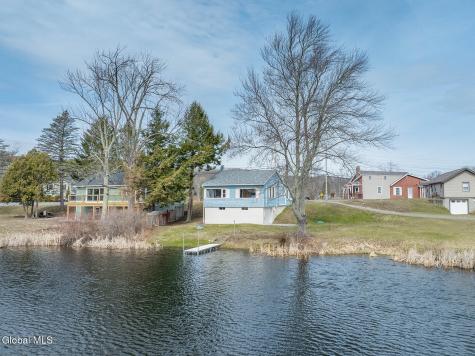 15 Pond Way Cambridge NY 12816