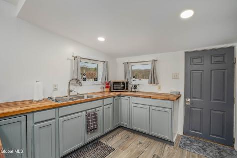 15 Pond Way Cambridge NY 12816