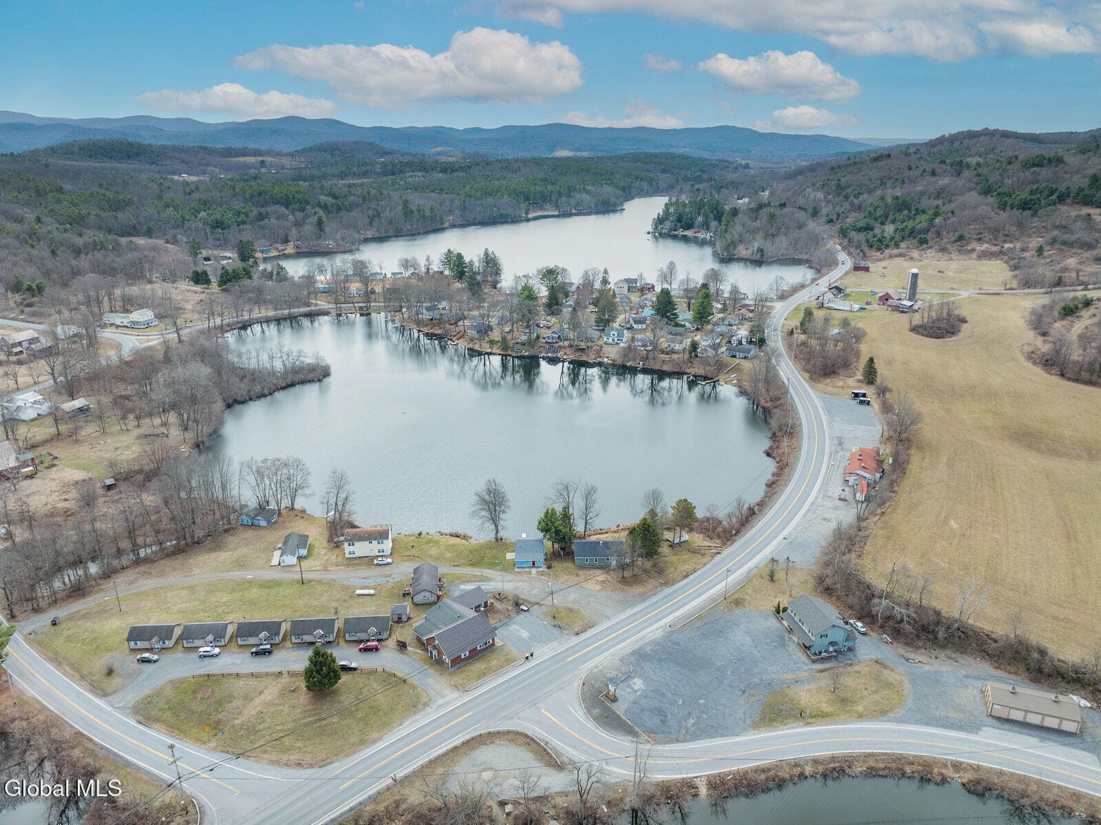 15 Pond Way Cambridge NY 12816