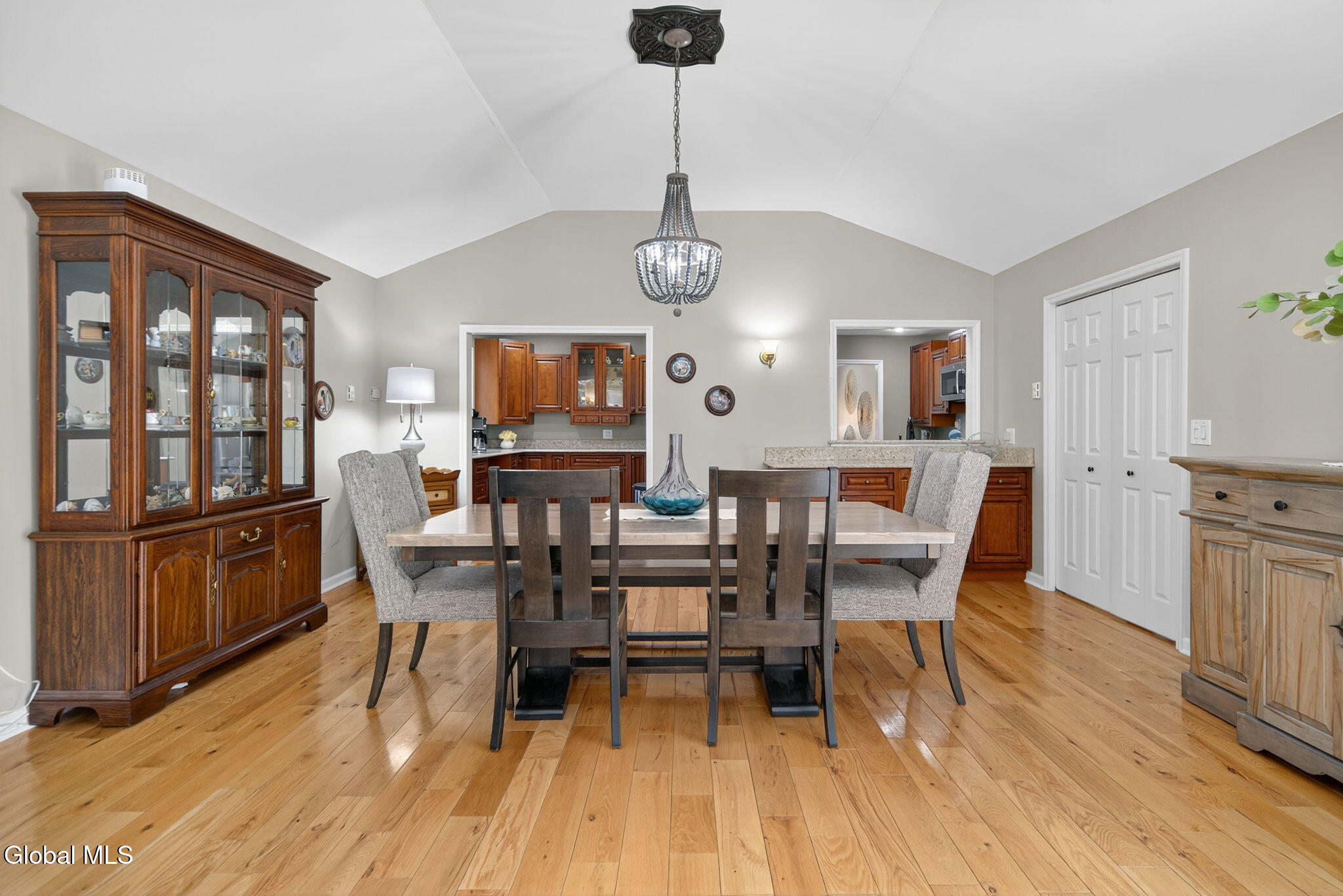 1037 Timothy Lane Niskayuna NY 12309