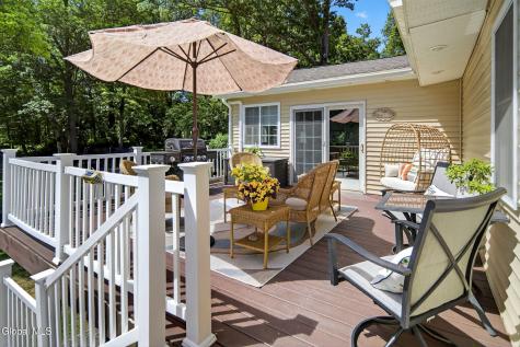 1037 Timothy Lane Niskayuna NY 12309