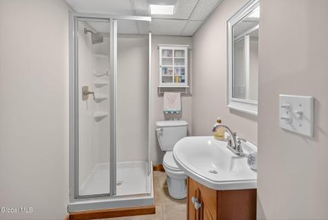 1037 Timothy Lane Niskayuna NY 12309
