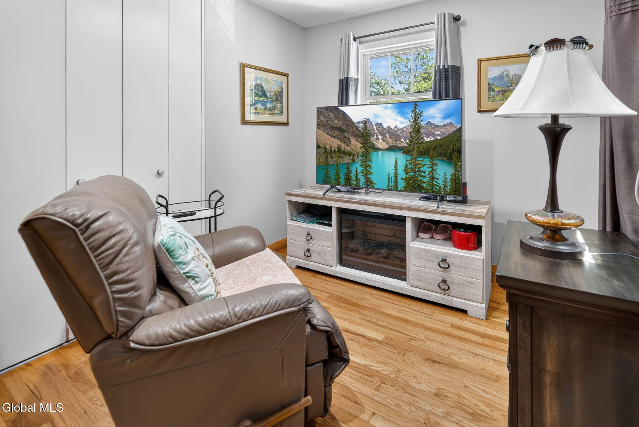 1037 Timothy Lane Niskayuna NY 12309