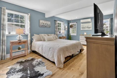 1037 Timothy Lane Niskayuna NY 12309