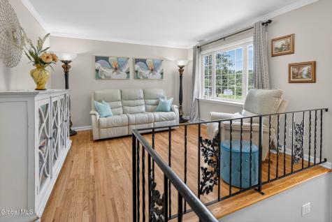 1037 Timothy Lane Niskayuna NY 12309