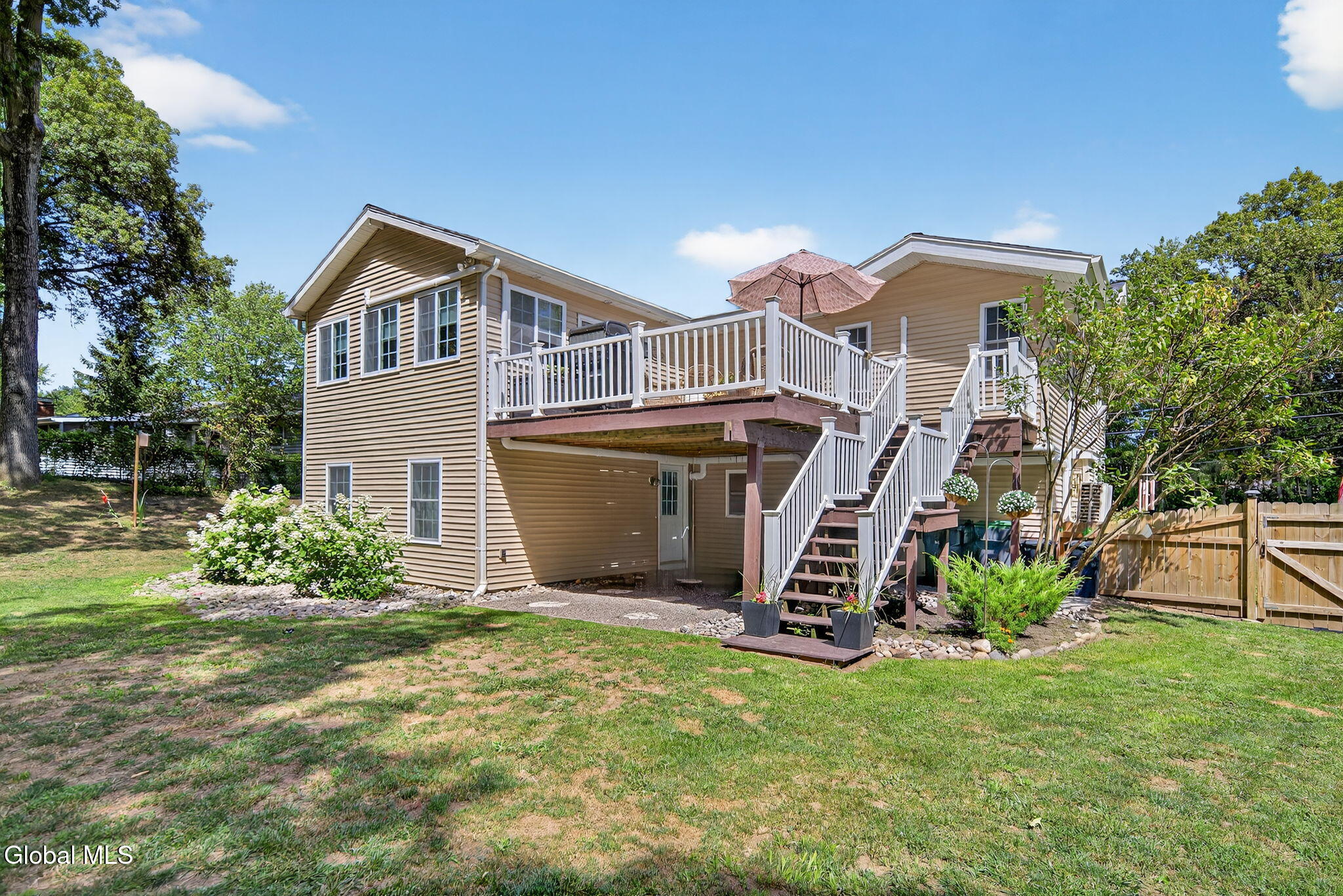 1037 Timothy Lane Niskayuna NY 12309