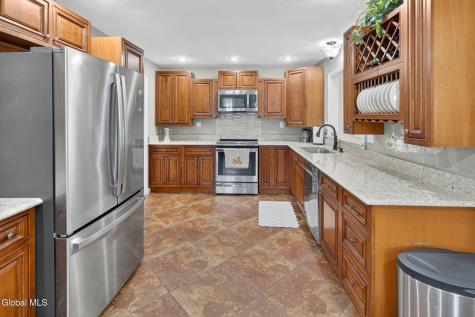 1037 Timothy Lane Niskayuna NY 12309