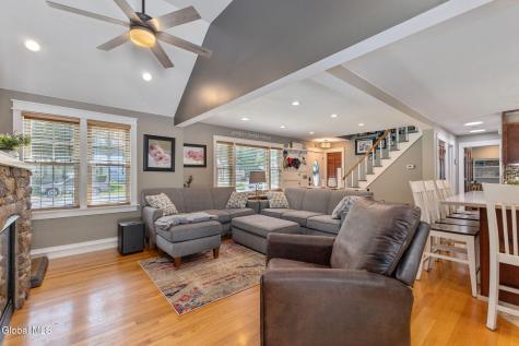 15 Brunswick Park Drive Troy NY 12180