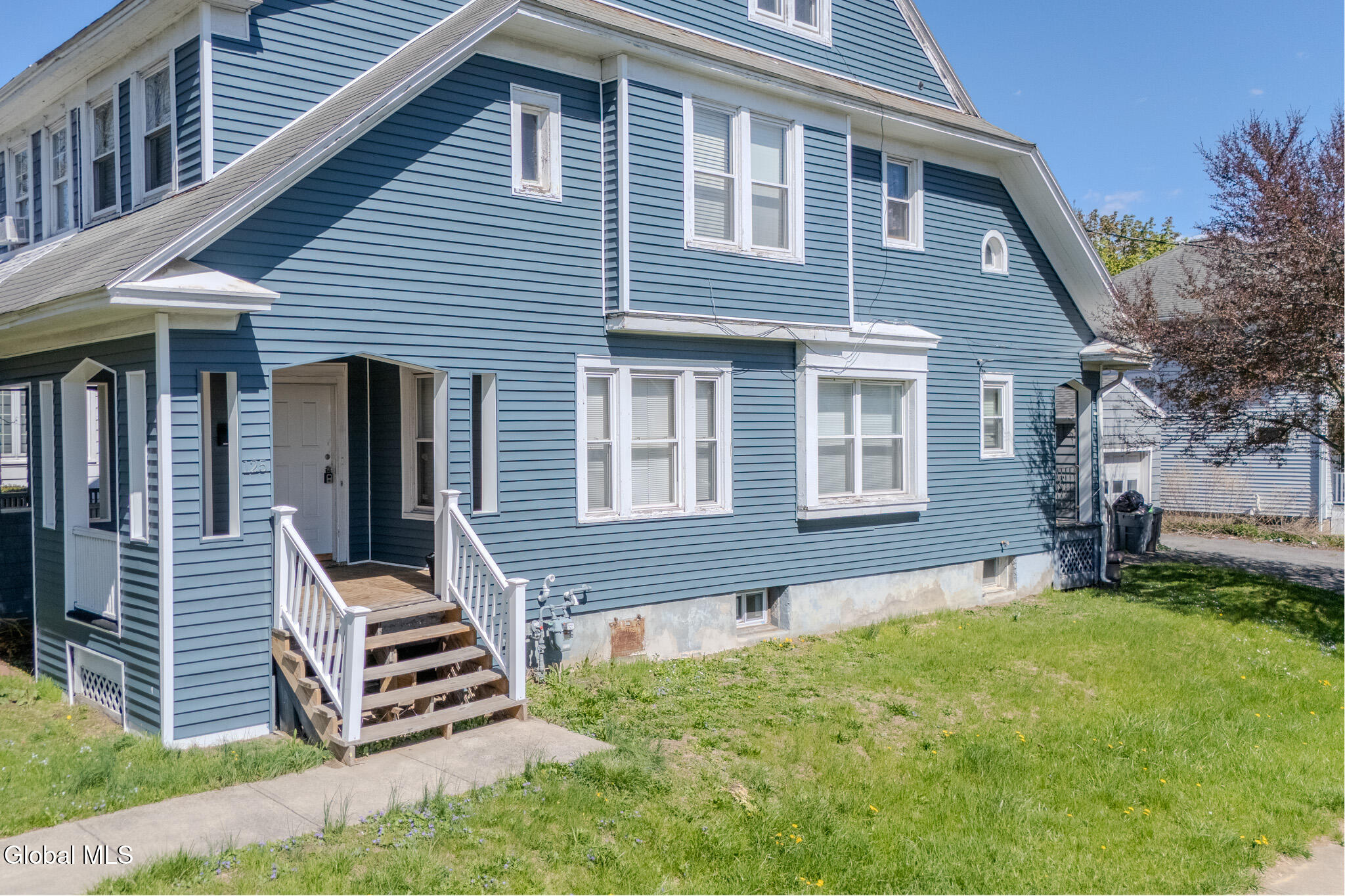 125 N Main Avenue Albany NY 12206