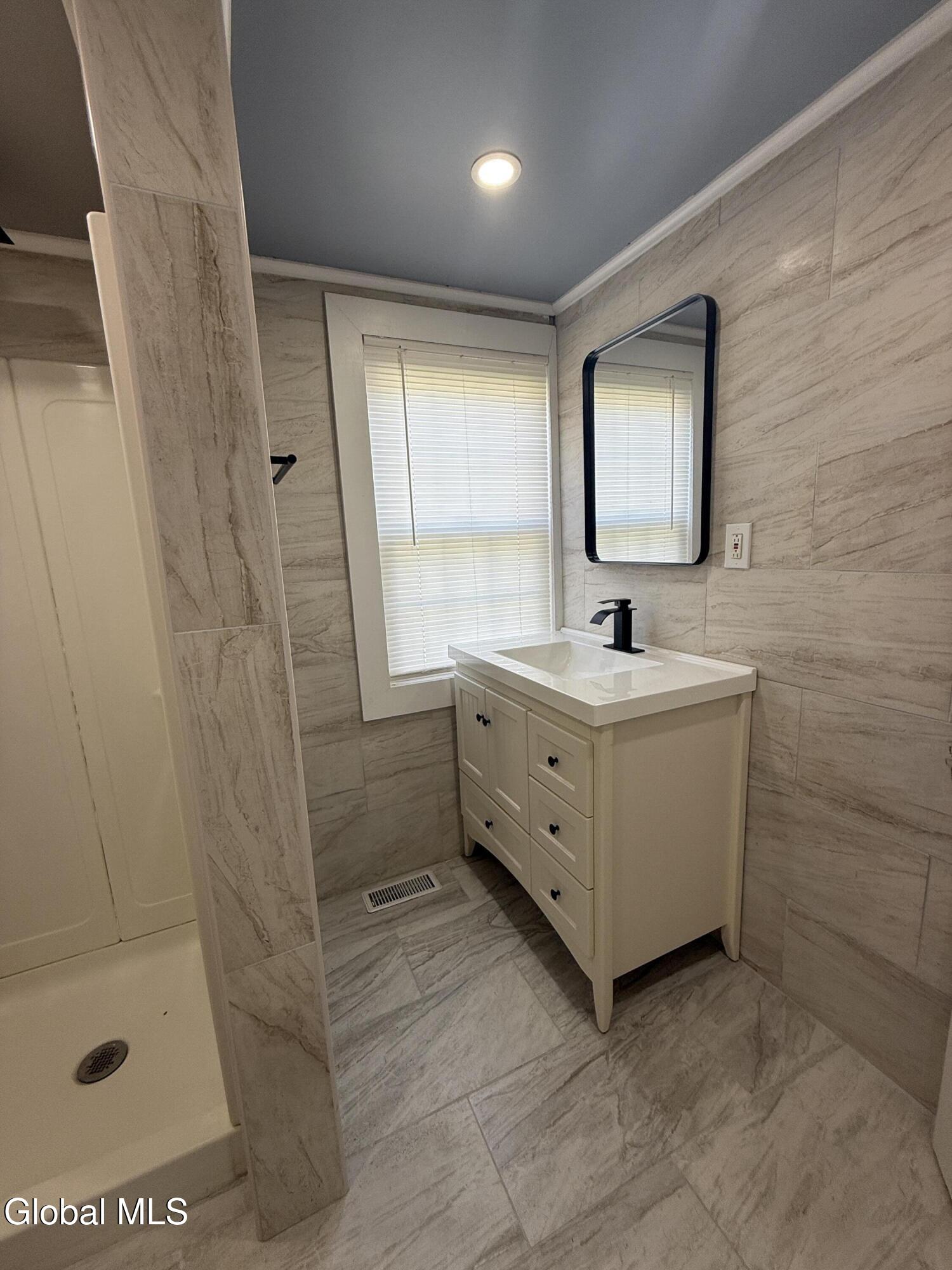 486 W Park Place Troy NY 12182