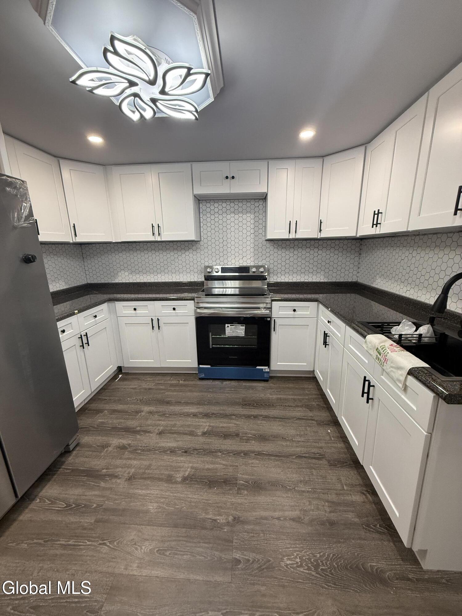 486 W Park Place Troy NY 12182