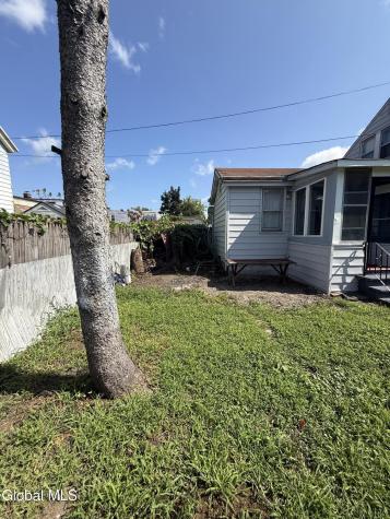 486 W Park Place Troy NY 12182