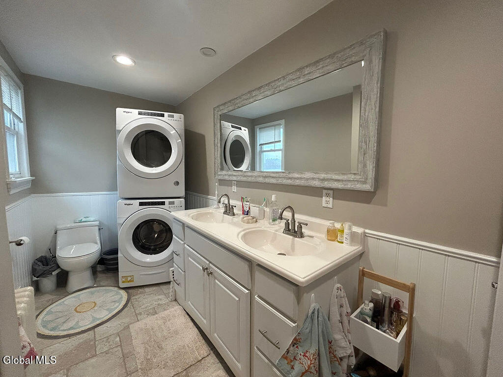329 Riverbend Road Troy NY 12182