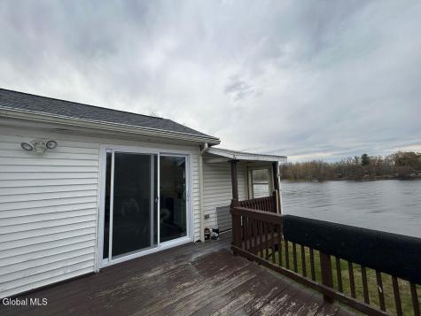 329 Riverbend Road Troy NY 12182